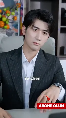 KADİM GÖZLER. Fakir bir üniversite öğrencisi olan Emir, bir gün kampüste zorbalığa uğrayan gizemli bir kadını kurtarır. Kadının borcuna kefil olduktan sonra hayatı tamamen değişir. Ertesi sabah fark eder ki artık gözleri sıradan değildir — değerli taşları, altınları, tarihi eserleri ve hatta onların yapım yıllarını ve gerçek piyasa değerlerini görebilmektedir. Bu yeni gücüyle kısa sürede servet kazanır, ama servetle birlikte düşmanlar da gelir. Onu izleyen karanlık güçler ve açgözlü rakipler, sahip olduğu sırrı ele geçirmek için her şeyi yapacaktır. Emir, gözlerinin lanet mi yoksa armağan mı olduğunu anlamaya çalışırken, hem gücün hem de insanlığın gerçek değerini öğrenmek zorundadır. #fyppppppppppppppppppppppp #tiktokkeşfet #dublaj #tiktokviral #tiktoktürkiye #fypage #keşfetteyizzz #keşfetteyizz #keşfetedüşme #viralvideos #foryoupage❤❤ #viraltiktok #keşfet #tiktoktrend #tiktoktr #trend #tiktokturkiyekesfet #trendingvideo #trendvideo