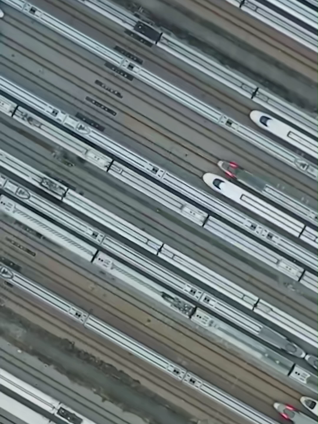 Four networks are weaving a better life across China. 🇨🇳  🌉 Roads — the world’s largest high-speed rail and expressway systems 💧 Water — the world’s biggest water diversion project, bringing safe water to millions  ⚡ Power — greener energy, lighting up millions of homes  📶 Communication — a globally leading 5G network, connecting everyone Together, these networks power China’s modernization and the next five years promise even greater comfort and opportunity. ✨#ChinaModernization