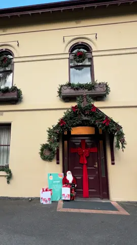 The 2025 Xmas mood board is here! myer curated the coziest & festive space! 🎄 The pink Christmas theme has my heart this year! 🎀 #myer #paidpartner 