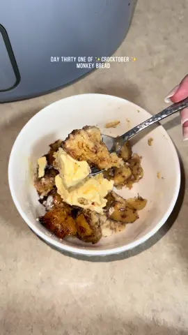 the last day of crocktober. so thankful for each and every single one of you who followed along for this series!!  #creatorsearchinsights #crocktober #crockpotrecipes #crockpotdinners #monkeybread 