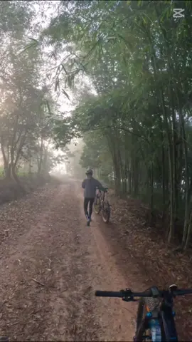 Good buy October thankyou.   good morning November #cyclingaroundpinlaung #onthisday #mtblife #pinlaung #healthylifestyle #foryoupage❤️❤️ #morningride #viral #gopro12black #aungkhamheinfounder @AKH 