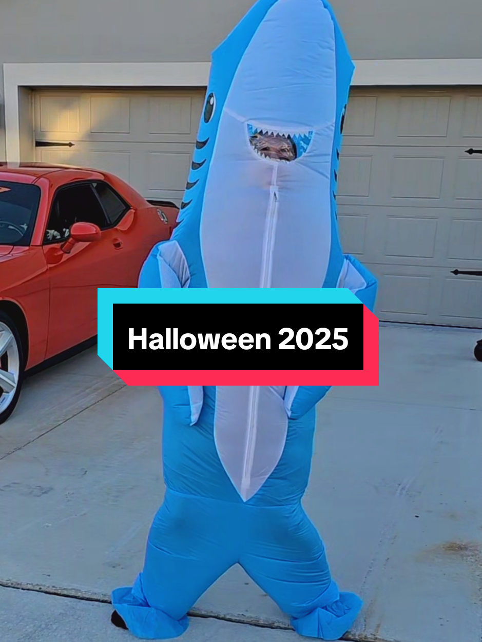 On Wednesday's we wear BLUE 🦈  #halloweencostume #halloween2025 