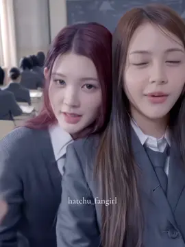 sandaran ternyaman emang kakak tertua 🥹💗#HEARTS2HEARTS #CARMEN #STELLA #songhyekyo #JUUN #A_NA #IAN #JIWOO #YUHA #YE_ON #CapCut 