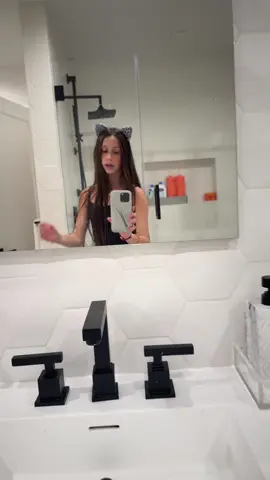 hallow 🐻‍❄️