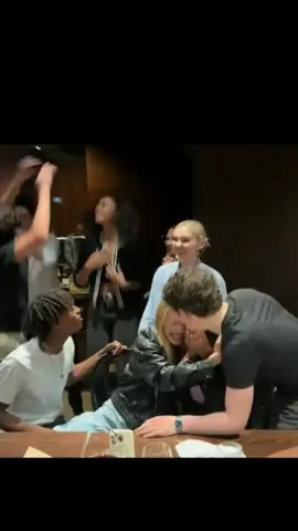 eles orgulhoso,mim fezer chora#videoviral #videoviral #zombies4disney #novaandvictor #videoviral 