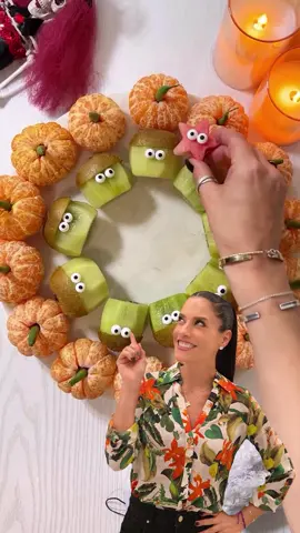 Miren esta rica tabla de frutas con temática de Halloween… quedó demasiado deliciosa. 🎃🍓