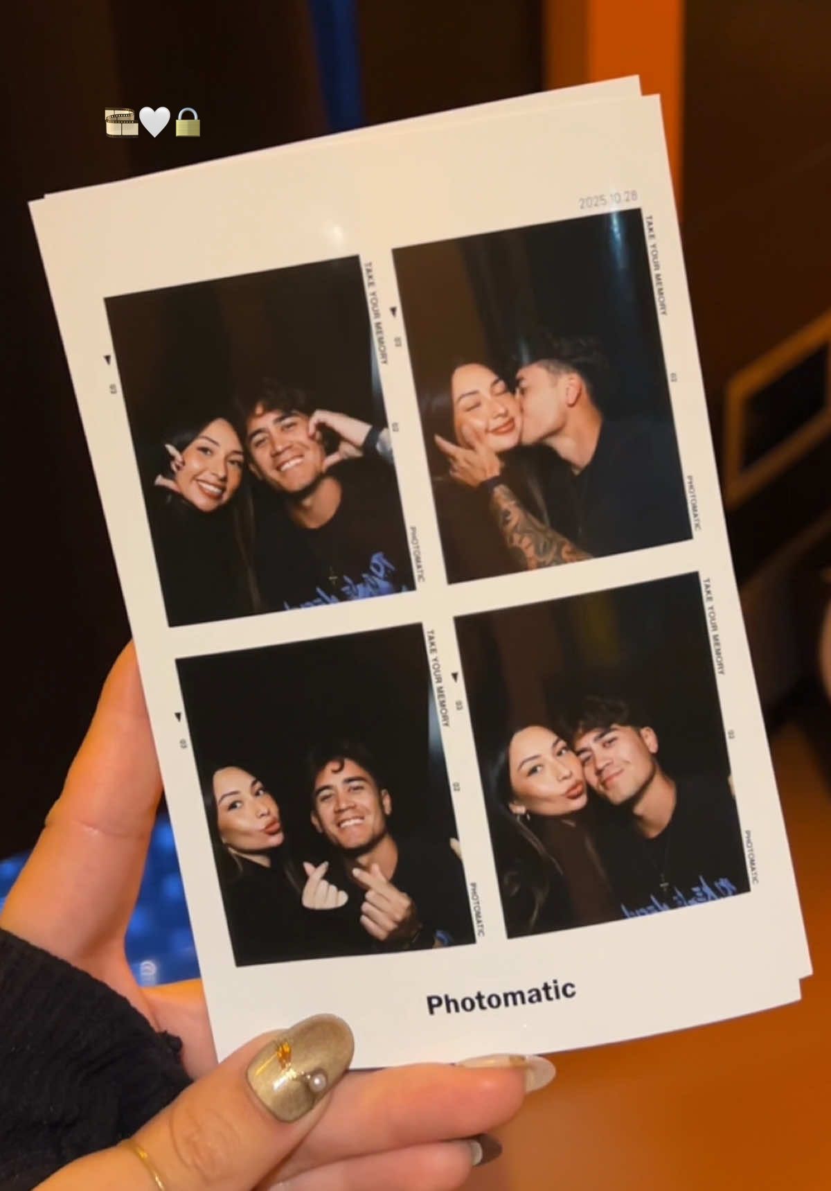 Cutest lil photobooth 🎞️ 📍Shibuya, Japan • • • • #shibuyajapan #photoboothvideo #photomatic 