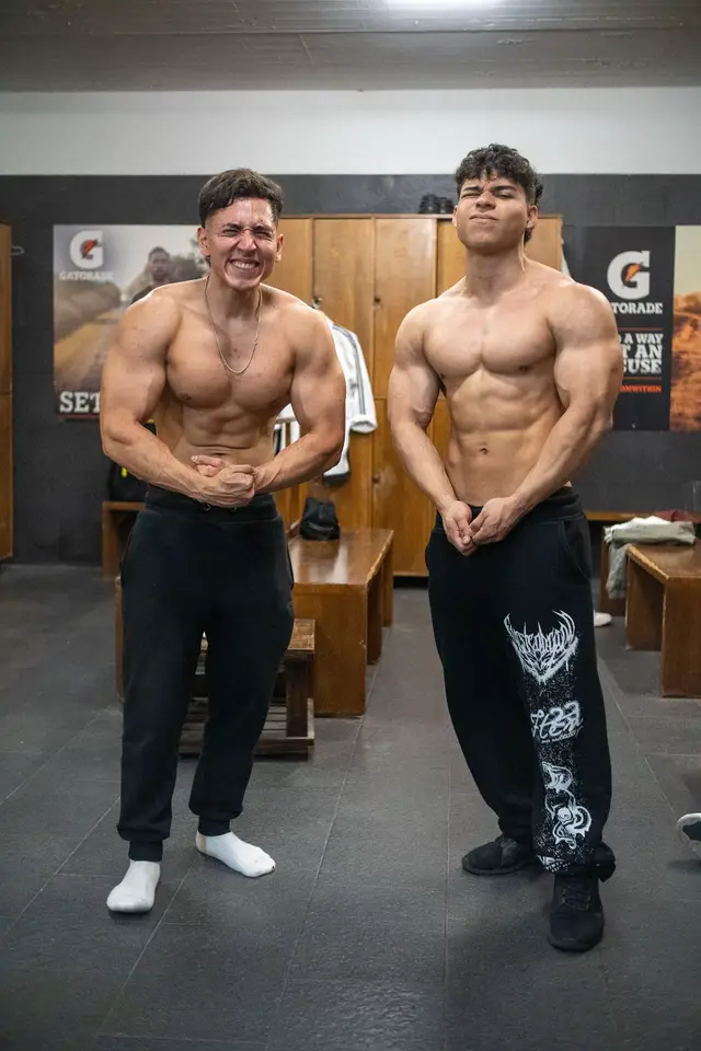 Posing con la promesa del fitness en Argentina @Tadeo Sanchez (ojo lichi)  #Fitness #fitnessargentina 