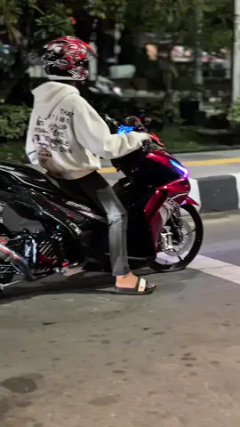 ganti warna ga ya 🤔 #fyp #aerox155 #vietnamstyle🇻🇳 