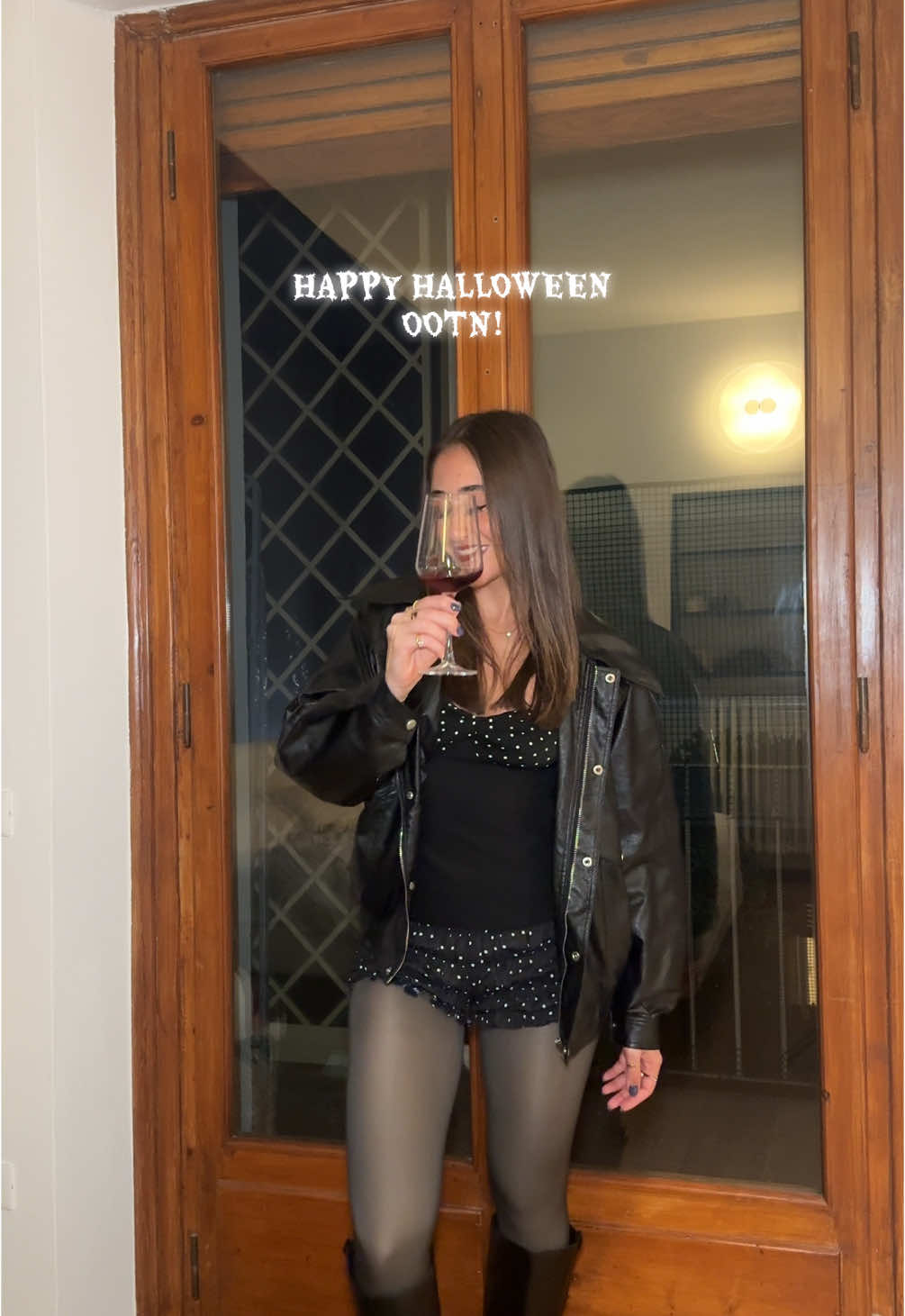 this @PEPPERMAYO set SLAYEDDDD - Halloween spent in Italy!🖤 #peppermayo 