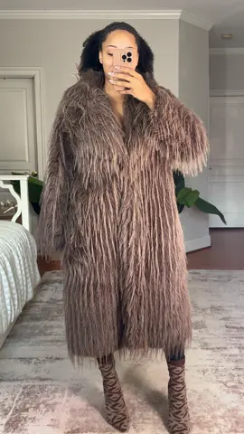 this fur coat is PERFECT🤩🤎