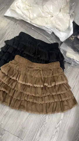 Chân váy nhung tầng #chanvaynhung #chanvaytang #chanvayxeply #thoitrangnu #xuhuongtiktok 