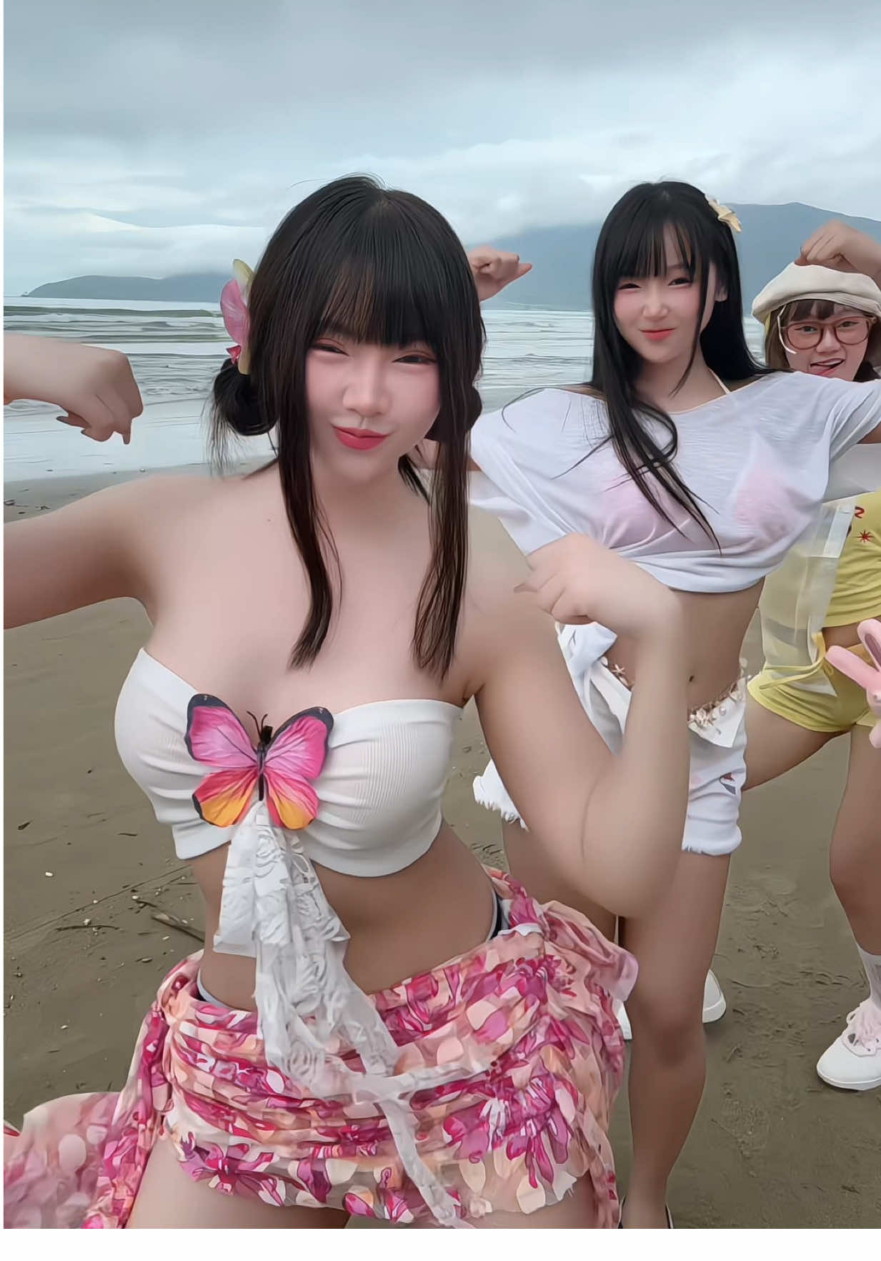 แก๊งนี้ต่างอย่างลงตัว #เลม่อนนิค #มินตัน #เนยทวินเทล #lemonick #thaigirl 