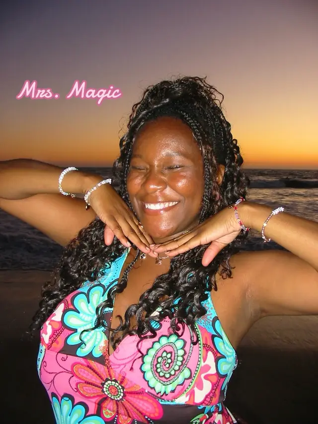 I loveeee my hair so much 🫂🤗💓💐 #4chair #afro #naturalhairstyles 