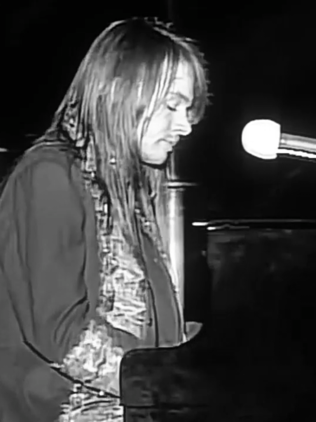 Guns N Roses - November Rain #gunsnroses #novemberrain #axlrose #80smusic #fyyyyyyyyyyyyyyyy @Vibe Musical 