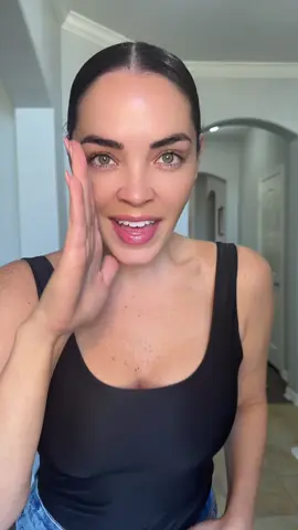 Mirror, mirror on the wall, who’s the most villainous family of all? 😈🖤✨ #disneyvillains #family #costume #halloween 