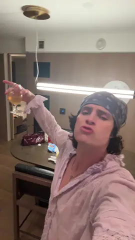 Wishing u and yours the warmest, sluttiest Halloween! 