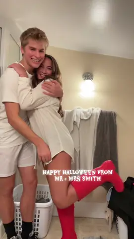 Happy Halloween!!! 🎃 #foryoupage #fyp #halloween #mrandmrssmith 