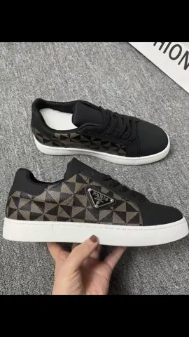 #prada #프라다#슈즈 #운동화 #가죽구두