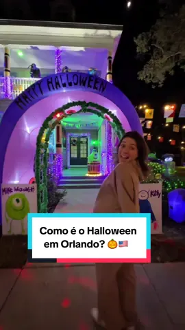 Você já passou o Halloween em Orlando? 🎃🇺🇸 Hoje é dia 31 de outubro e aqui nos EUA tudo se transforma para comemorar o Halloween 📆 Na região de Orlando um dos melhores lugares para passar essa data é Celebration, que tem muitas decorações, pessoas fantasiadas e até distribuição de doces para as crianças 🍬 E já que está tudo laranja por aqui a gravidinha aproveitou para entrar no clima tomando o melhor suco de laranja de todos, que é o prats.juice.official 🥤 O @suco.prats acabou de chegar nos EUA e já é o meu favorito na cidade 🍊🇧🇷 Ele é 100% natural, sem adição de açúcar e sem conservantes, ou seja, é super saudável e tem o sabor autêntico de laranja que a gente ama 😍 Anota essa dica e me conta de você já passou o Halloween em Orlando ✅ —————————— Ever spent Halloween in Orlando? 🎃🇺🇸 Here, everything turns orange to celebrate! 🎃✨ Celebration is one of the best spots — full of decor, costumes, and candy 🍬 And this mama-to-be joined the vibe with @prats.juice.official 🥤 100% natural, no sugar, no preservatives, just pure orange goodness 🍊😍 Have you spent Halloween in Orlando? ✅ —————————— ¿Has pasado Halloween en Orlando? 🎃🇺🇸 Aquí todo se vuelve naranja para celebrar 🎃✨ Celebration es uno de los mejores lugares, con decoraciones, disfraces y dulces 🍬 La futura mamá entró en el ambiente con @prats.juice.official 🥤 100% natural, sin azúcar ni conservantes, con sabor auténtico 🍊😍 ¿Tú ya viviste Halloween en Orlando? ✅ #turistorlando #halloween #estadosunidos #celebration #brasileirosemorlando     