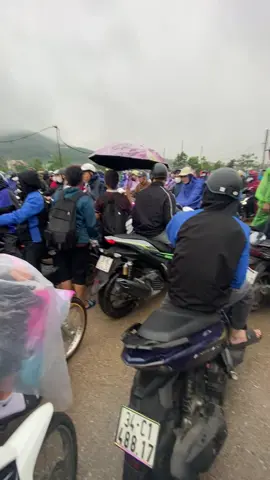 Tan ca 7h mà 7h45 vẫn đang đứng nhìn nhau 🥲🥲 tôi sợ cái cảnh này quá đi thôi :)) #goertek_vina 