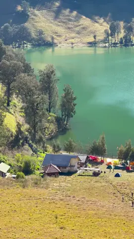 Indah nya Ranu Kumbolo 😍 #ranukumbolo #5cm #pendakigunung #masukberanda 