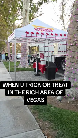 #lasvegas #halloween #vegas #vegastiktok #trickortreat 