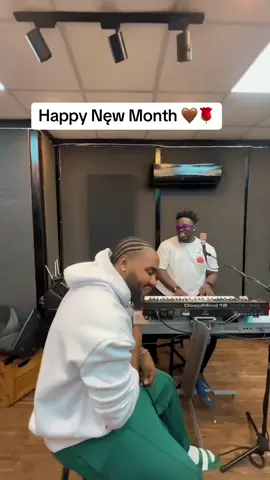 Welcome to November my beautiful Fans, friends and family 🫶🏽 