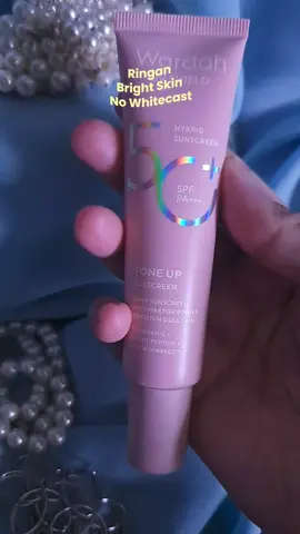 Wardah UV Shield SPF 50 Tune Up, bikin cerah natural, nyaman seharian di kantor. #WardahUVShieldSPF50TuneUp #Wardah #skincareroutine #skincaretips #brighteningcare 