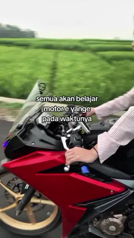 koplinge atos tenan rekk ngrepoti tangan mungilku 😭 #cbr150r #redblack #4you #masukberandafyp #xbcyza 