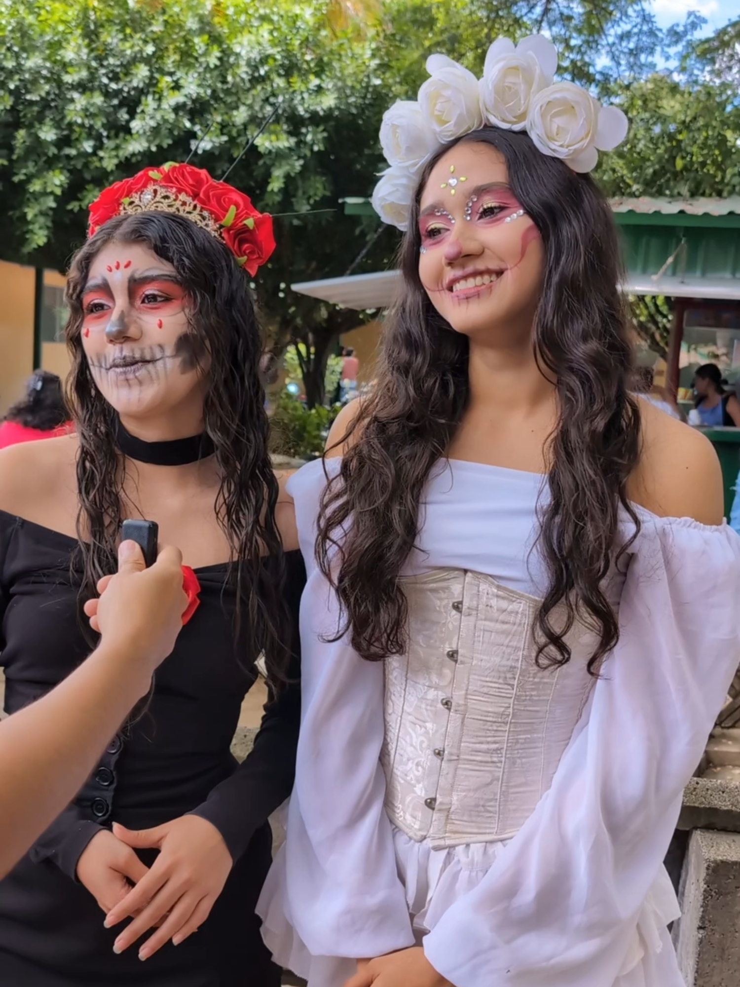 Hoy nuestra universidad se llenó de color y diversión con el Día Temático de Disfraces. #Managua #Disfraz #Universidad #UNIVALLE