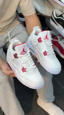 Air Jordan 4 
