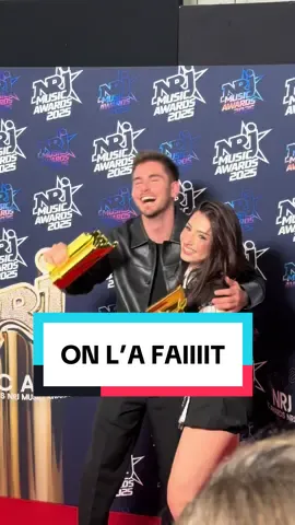 Je vous écrirai bientôt un plus long discours donc je vais d’abord commencer par gros MERCI 🥹 @Lenie 🫶🏻🤍 #julienlieb #nrjmusicawards #pourtoi #nrj 