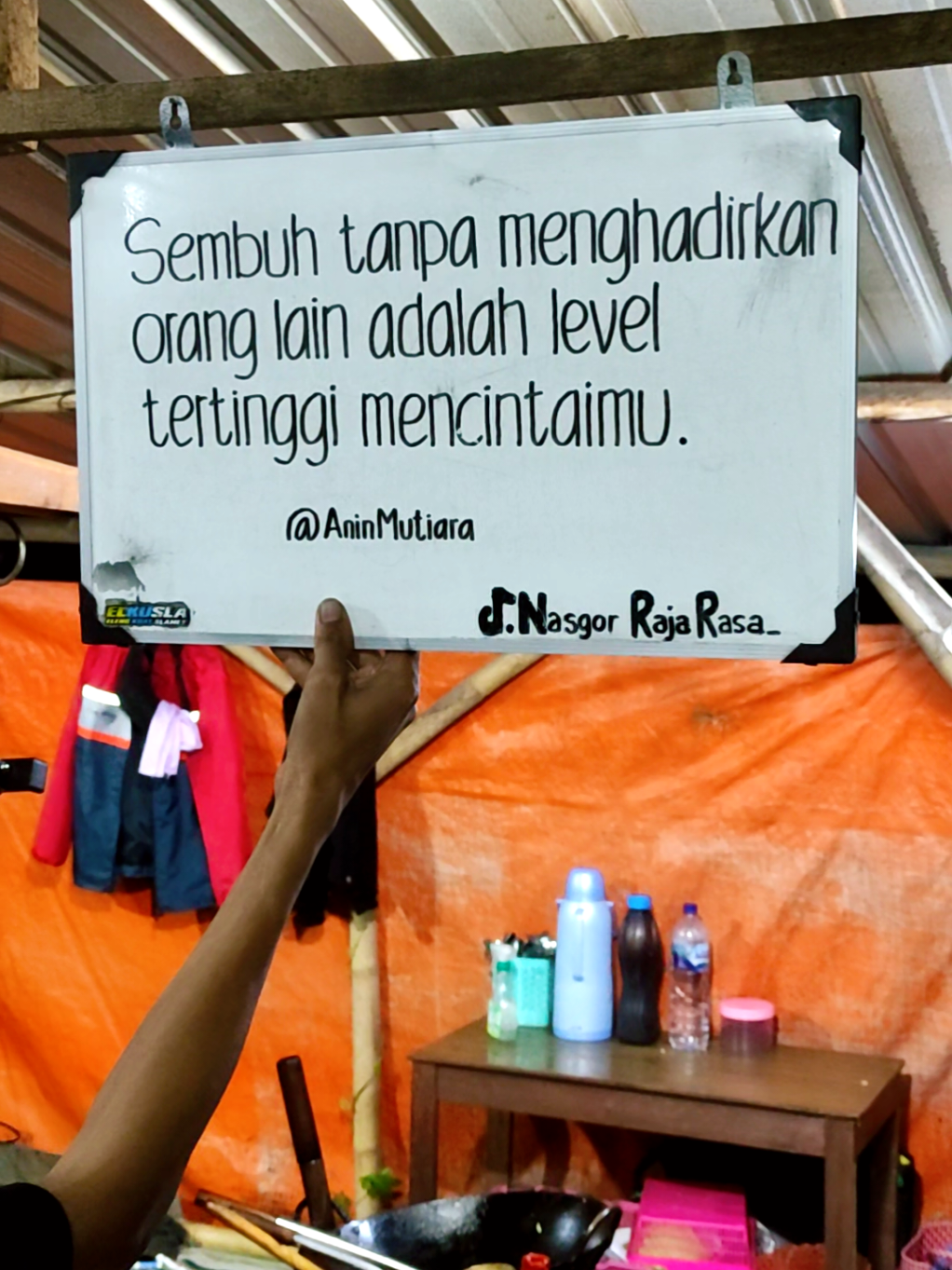 @aninmutiara  kamu dengan orang baru mu, aku dengan ikhlasku☺️ #quotes #jowostory #storyjowo #fyp #masukberanda #nasigorengrajarasa #ponorgo24jam  #fyppppppppppppppppppppppp #jowopride #rombongannyeni #sampitak 