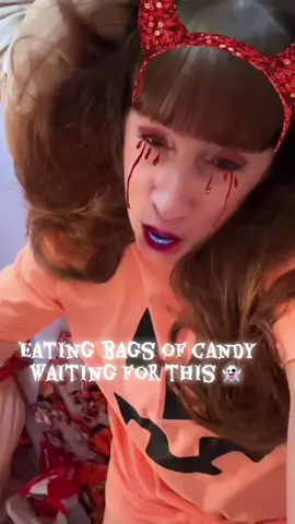 #fyp #happyhalloween #customerservice #candy #foryoupage 🎃🤣 🍫  📞 😂 Happy Halloween 👻 