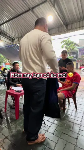 Khi mình được biết bạn có áo mới 😏  #xuhuong #2025 #aoam #mua