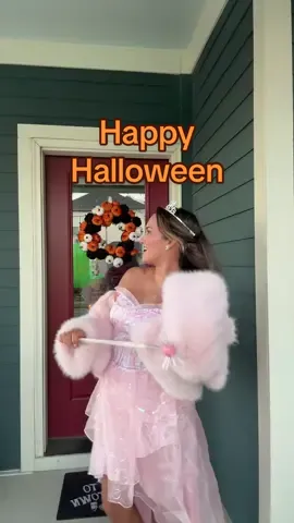 Happy Halloween 👻 🎃 @Wicked: For Good @arianagrande #wicked #wickedmovie #tosstoss #arianagrande 