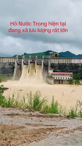 Xã lũ#lutmientrung #quangngaiquetoi #creatorsearchinsights #đutrend #dulichvietnam 