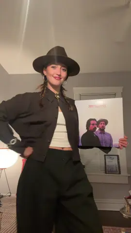 @Hermanos Gutiérrez last min costume cause duh….