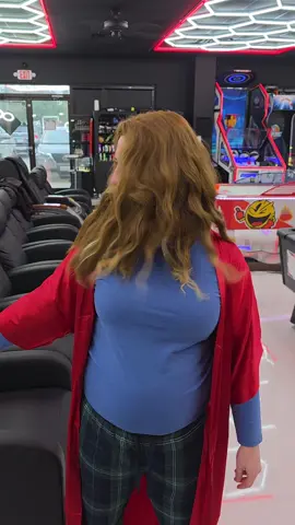 When the barber brings the thunder to the chair. @Megan🚀 #thor 