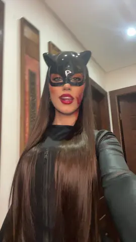 Halloween, eu te amo!!!🐈‍⬛🖤 #mulhergato #fantasiahalloween #halloweenmakeuplook 