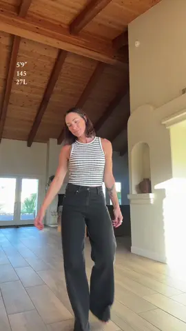 ootd 🖤 @Gap denim will be on repeat this Fall/Winter 🍂 #whatiworetoday #OOTD #widelegjeans