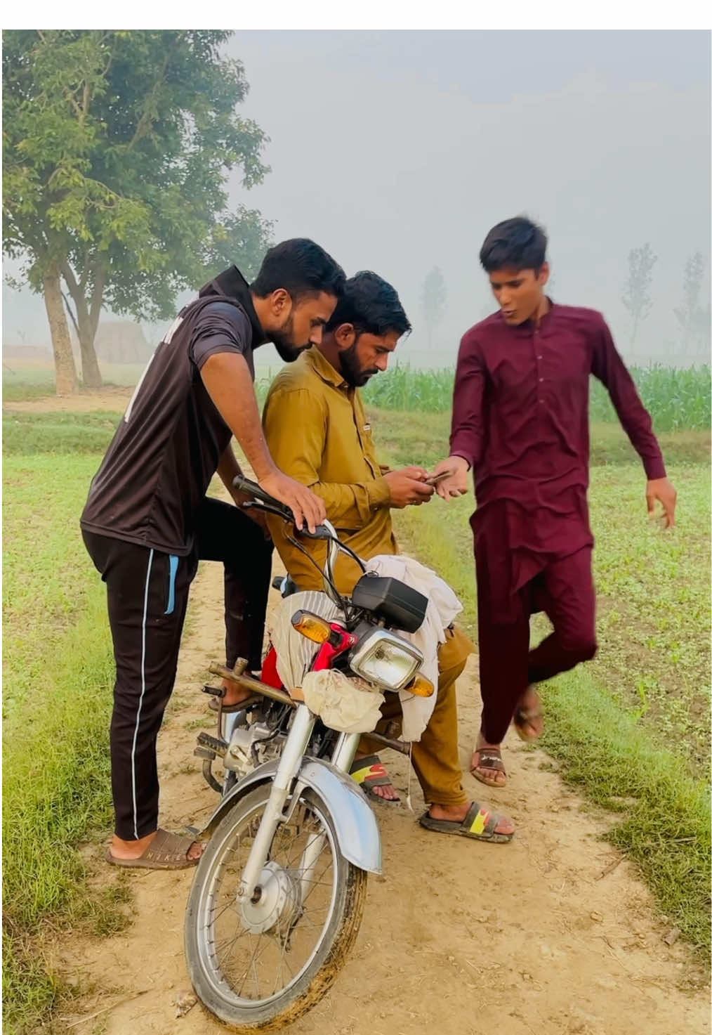 TikTok full trending funny 😆 moments comedy 🎭 video #mkamran11 #funny #funnyvideos #foryou #SportsOnTikTok 