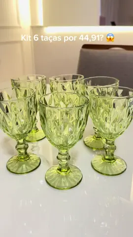 Kit com 6 taças para deixar sua mesa ainda mais elegante! Perfeito para aquele jantar especial. E o melhor, por um preço super acessível! 😍 #KitDeTaças #TaçasElegantes #DecoraçãoDeMesa #TikTokShop #taças 