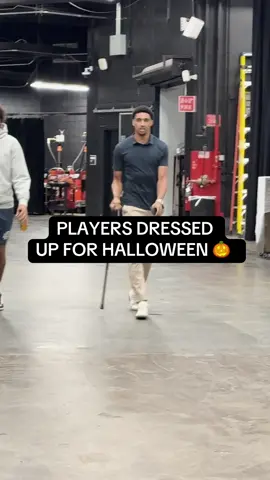 A SPOOKY GAMEDAY 🎃#phoenixsuns #NBA #basketball #halloween #costume 