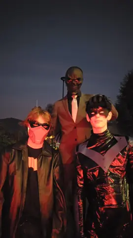 black mask is goated #dc #halloween #cosplay #blackmask #batman 