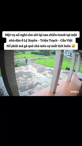 Quả b.o.m (hoặc đạ.n phá.o) của chiến tranh sót lại tự nhiên phát 💥 rung cả thôn Chiều nay, ở khu dân cư thuộc thôn Lệ Xuyên, xã Nam Cửa Việt, tỉnh Quảng Trị, một quả bo.m nằm sâu dưới ruộng lúa, sát nhà dân bất ngờ phát 💥 làm rúng động cả thôn. Bo.m nằm sâu nên khi nổ mảnh sắt bay thẳng lên hoặc đâm xuống lòng đất,  chứ không bay xiên ngang, vì vậy, rất may mọi người đều an toàn. #quangtri74 #thinhhanh #xuhuớng #vairal #foryourpage  Bo.m nổ đã tạo hố sâu gần 3m, rộng hơn 2m. Đây là quả bo.m ( hoặc đạ.n phá.o)còn sót lại sau chiến tranh.  