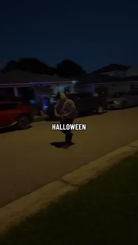 what’s your favorite scary movie? 😈 #halloween #serialkiller #trickortreat #terror #villain 