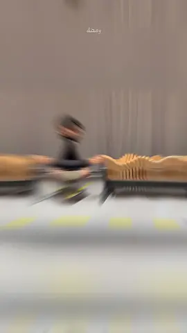 لماذا تُصمم الكراسي العمومية بأشكال غريبة؟