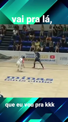 vai pra lá kkkkk #futebol #skills #futsal 